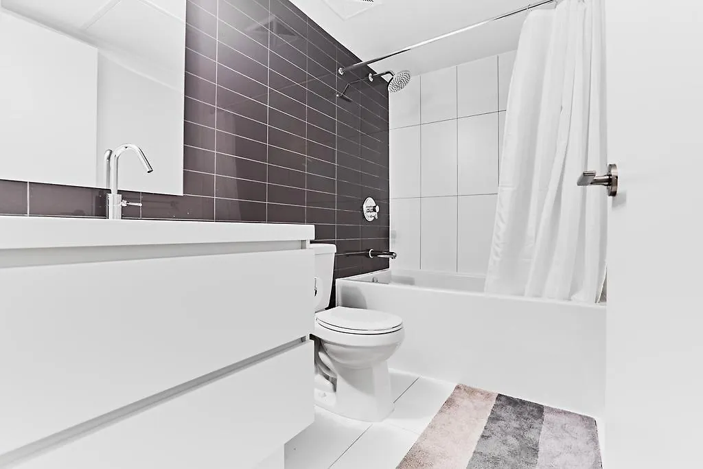 Gorgeous 2 Storey Townhouse Toronto 0*,