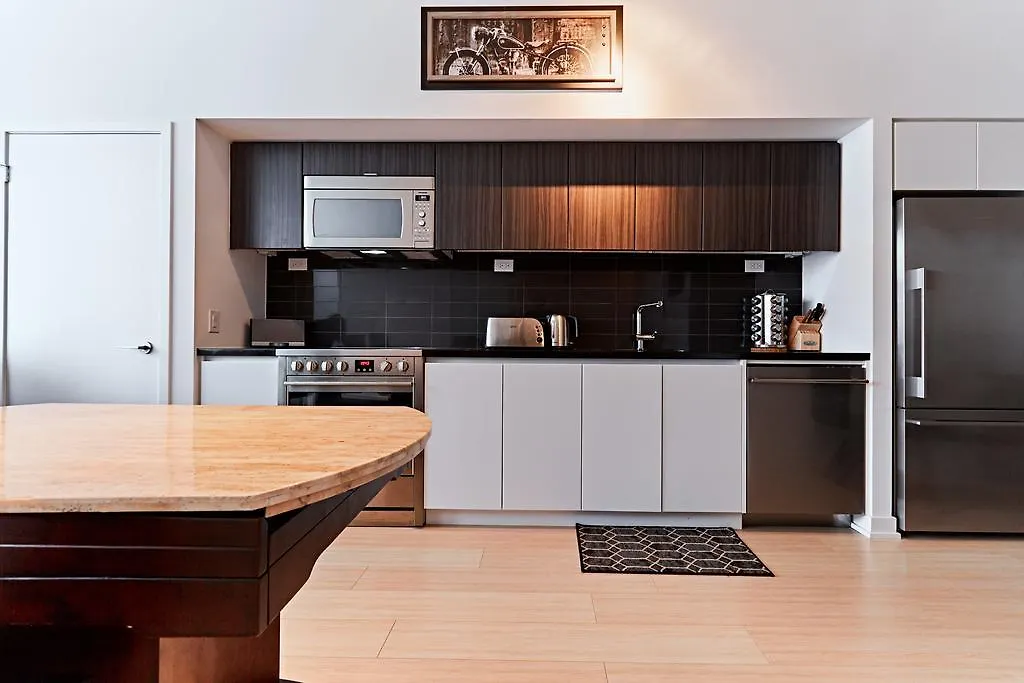 Gorgeous 2 Storey Townhouse Toronto 0*,