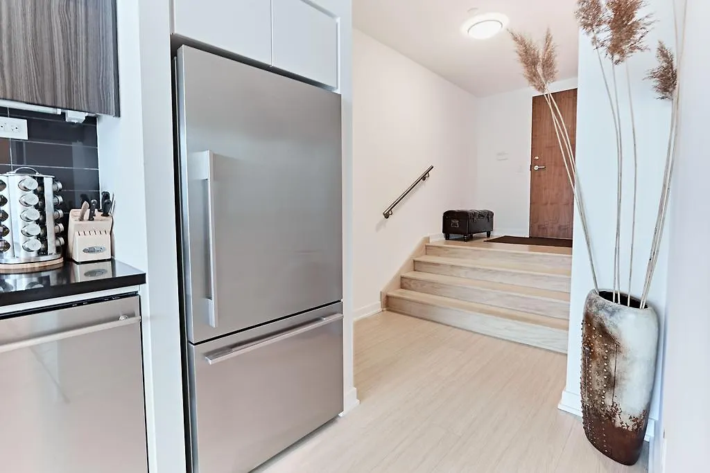 Gorgeous 2 Storey Townhouse Toronto